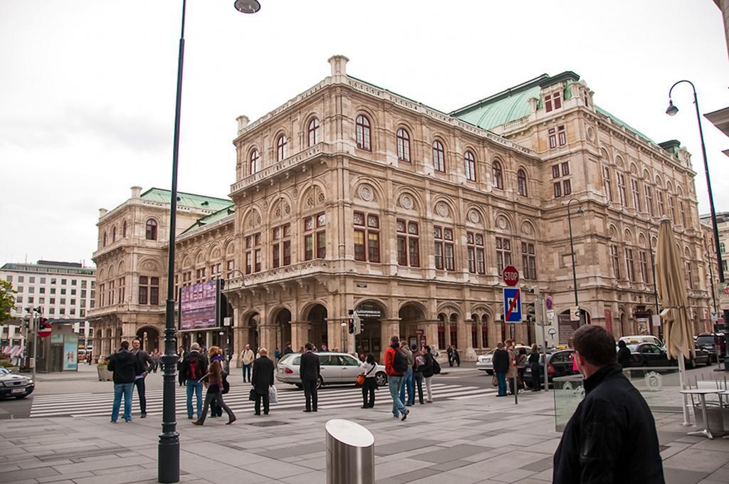 Pension Opera Suites I Self Check In Viena Exterior foto